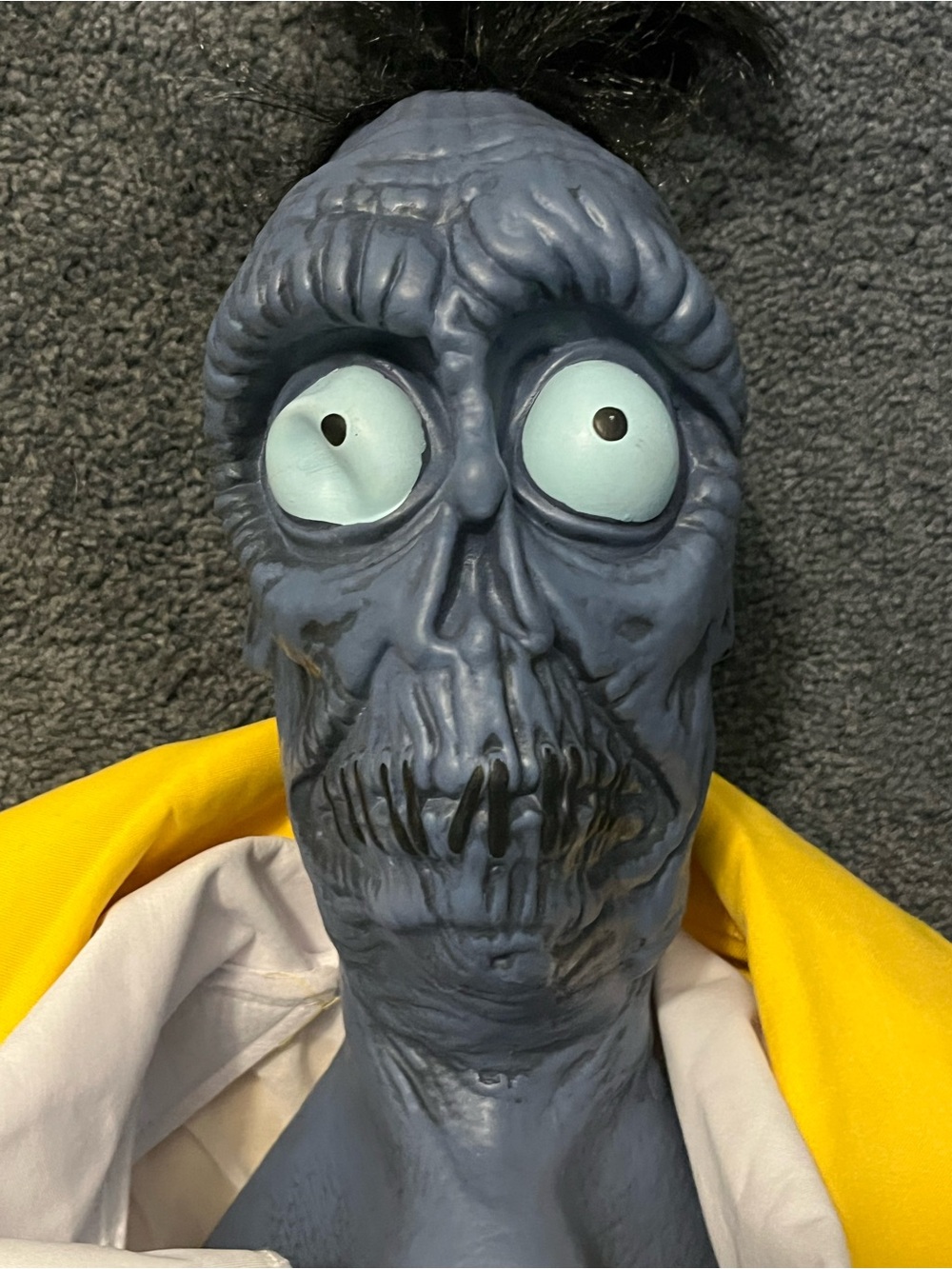 [Large] Spirit Halloween Adult Shrinker Bob Costume Beetlejuice - Picture 8 of 11